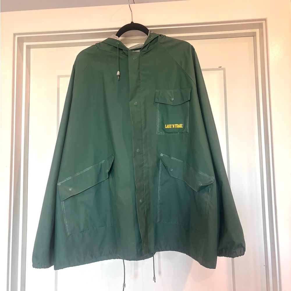 Vintage Lake N Trail Mens Green W Logo & Pockets Hooded Zip/ Snaps Rain Coat- L